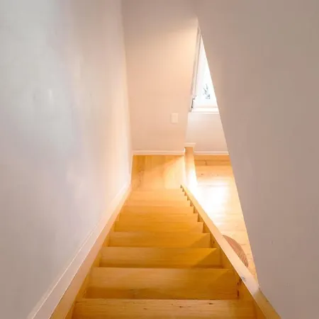 Charming Duplex In Graca | By Airnest