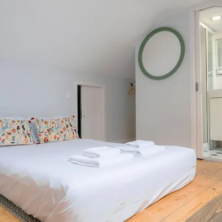 Daire Charming Duplex In Graca | By Airnest *