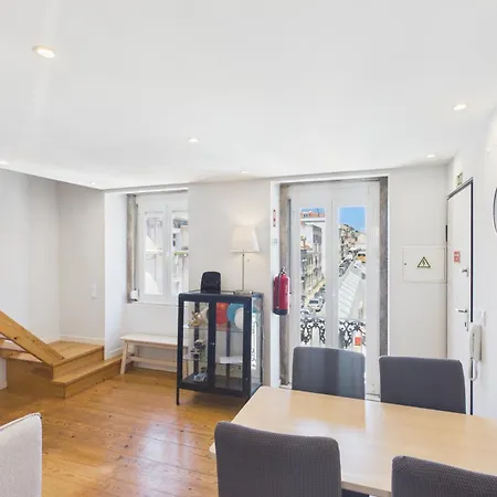 Charming Duplex In Graca | By Airnest *
