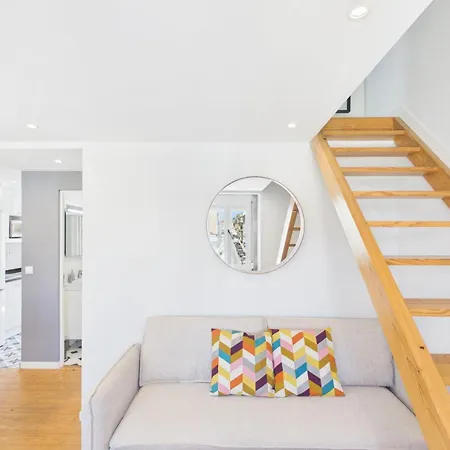 Charming Duplex In Graca | By Airnest Lisboa