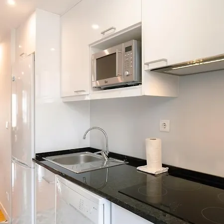 Charming Duplex In Graca | By Airnest Lizbona